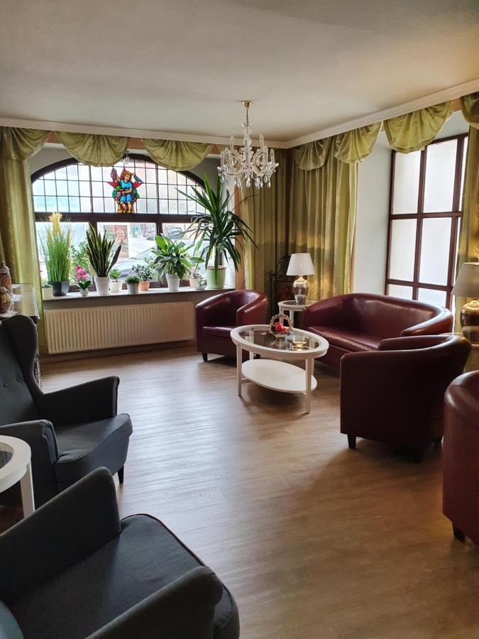 Hotel Zur Traube Freyburg Buitenkant foto