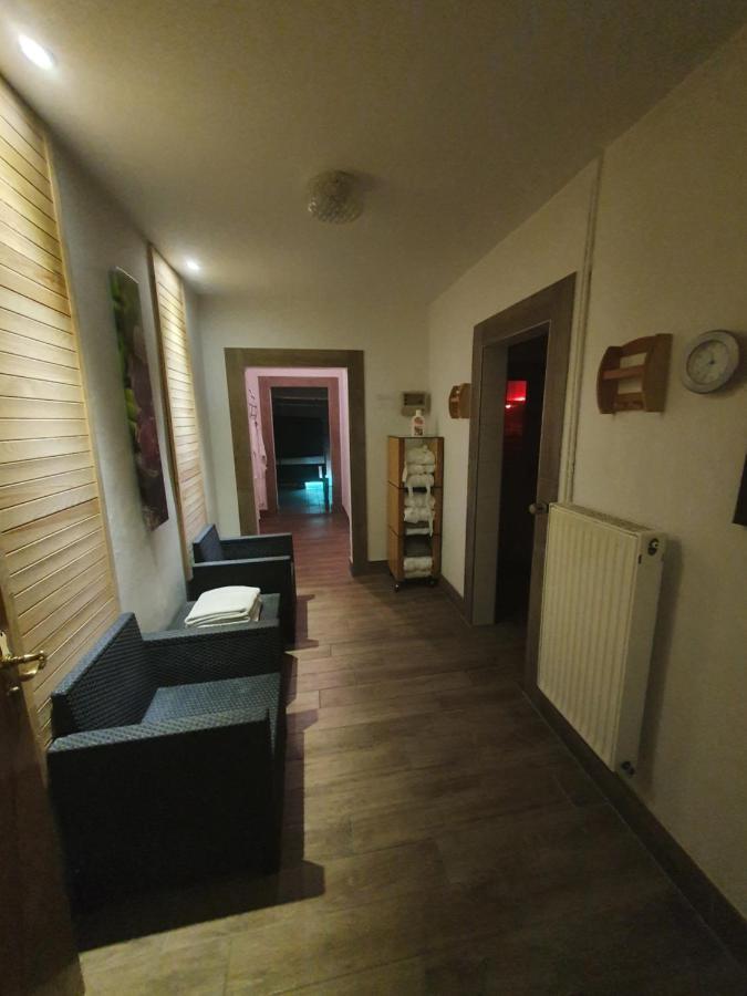 Hotel Zur Traube Freyburg Buitenkant foto