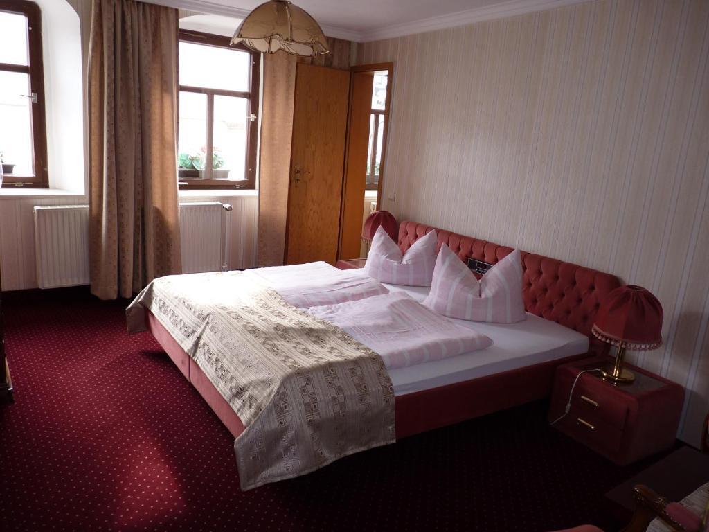 Hotel Zur Traube Freyburg Kamer foto