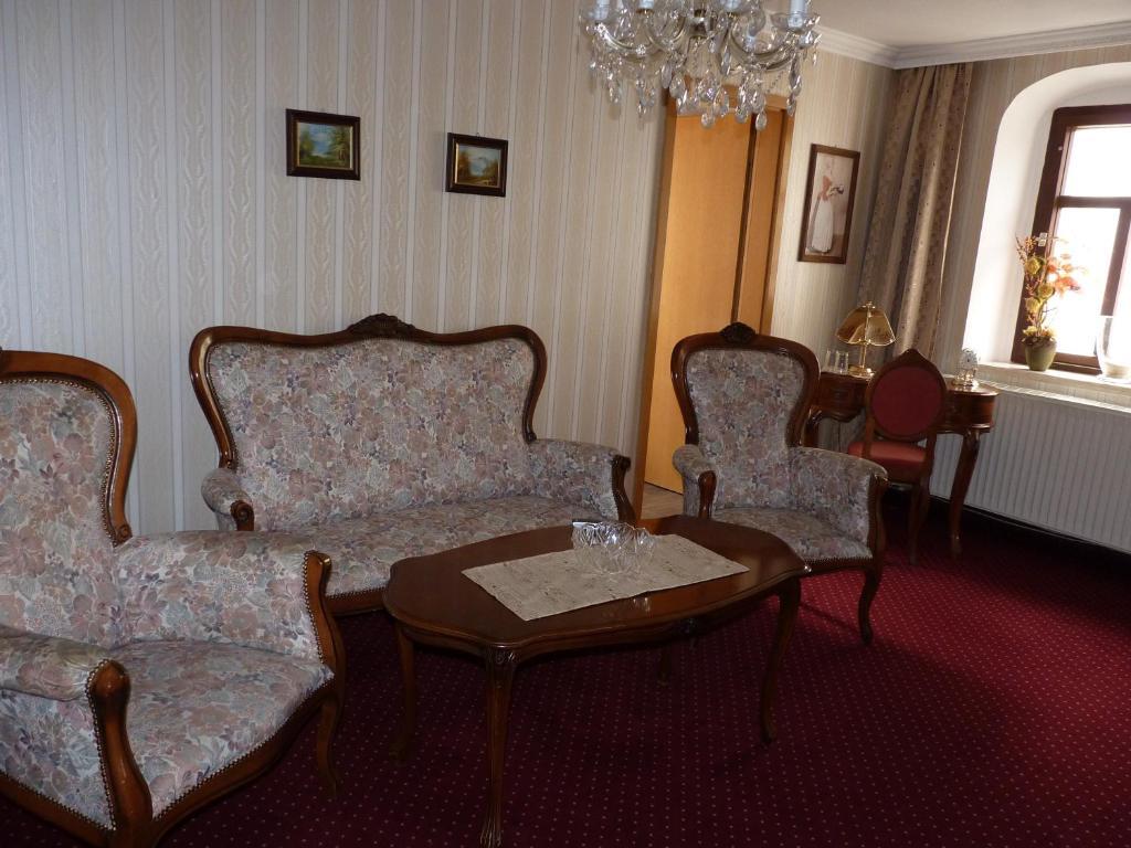 Hotel Zur Traube Freyburg Kamer foto